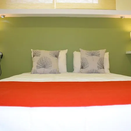 Guest house Amazonia Suits Porto